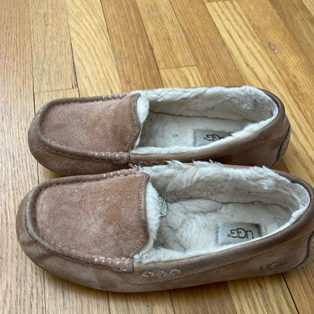 UGG Ansley Fawn sheepskin slipper - sz 7